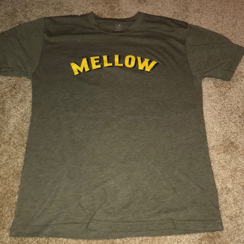 Olive green mellow mushroom t-shirt.